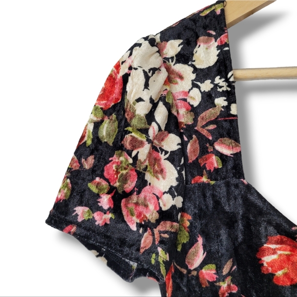 UO Floral Velvet Sweetheart Dress, M - Picture 2 of 6